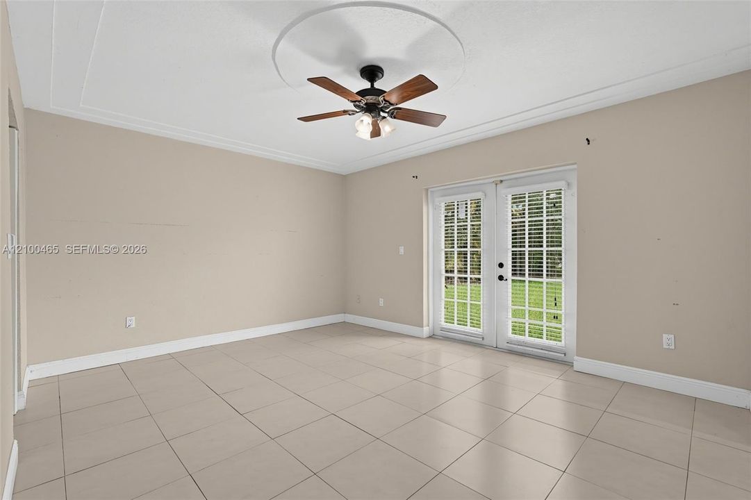 For Sale: $600,000 (3 beds, 2 baths, 1519 Square Feet)