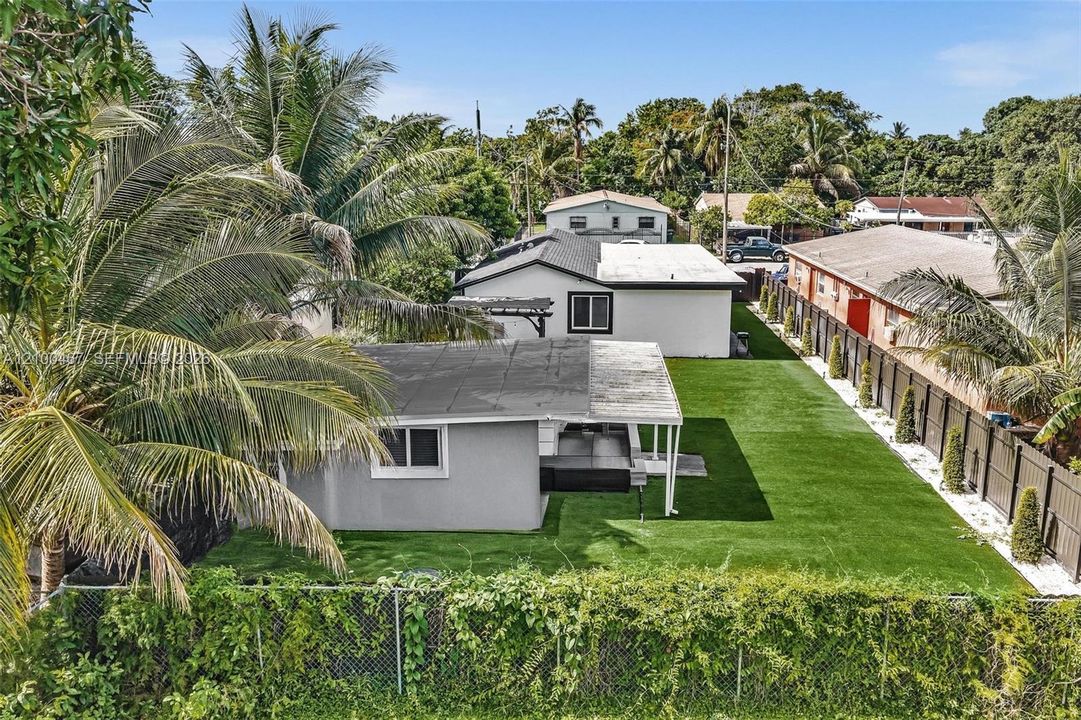 For Rent: $2,000 (2 beds, 1 baths, 500 Square Feet)