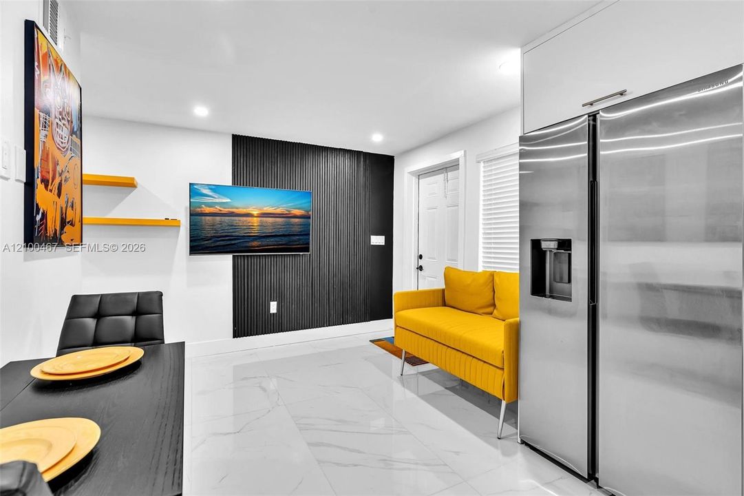 For Rent: $2,000 (2 beds, 1 baths, 500 Square Feet)