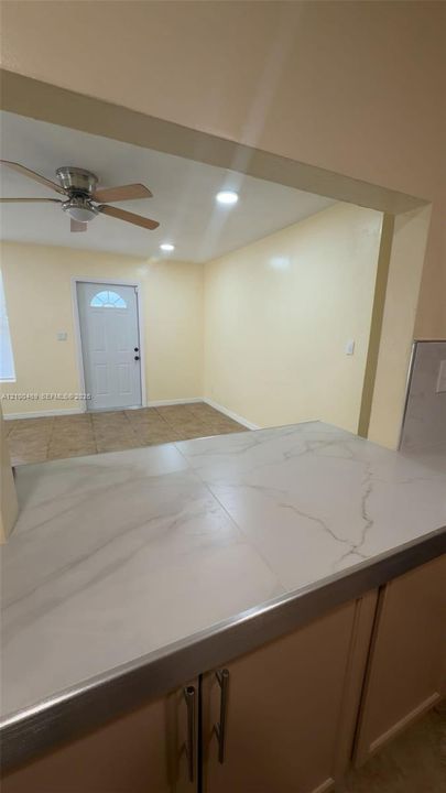 En Renta: $2,600 (3 camas, 2 baños, 1744 Pies cuadrados)