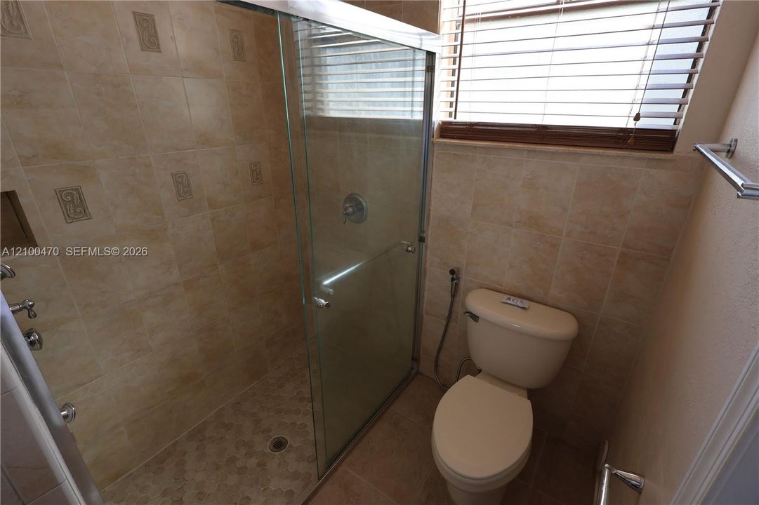 В аренду: $2,250 (2 спален, 2 ванн, 950 Квадратных фут)