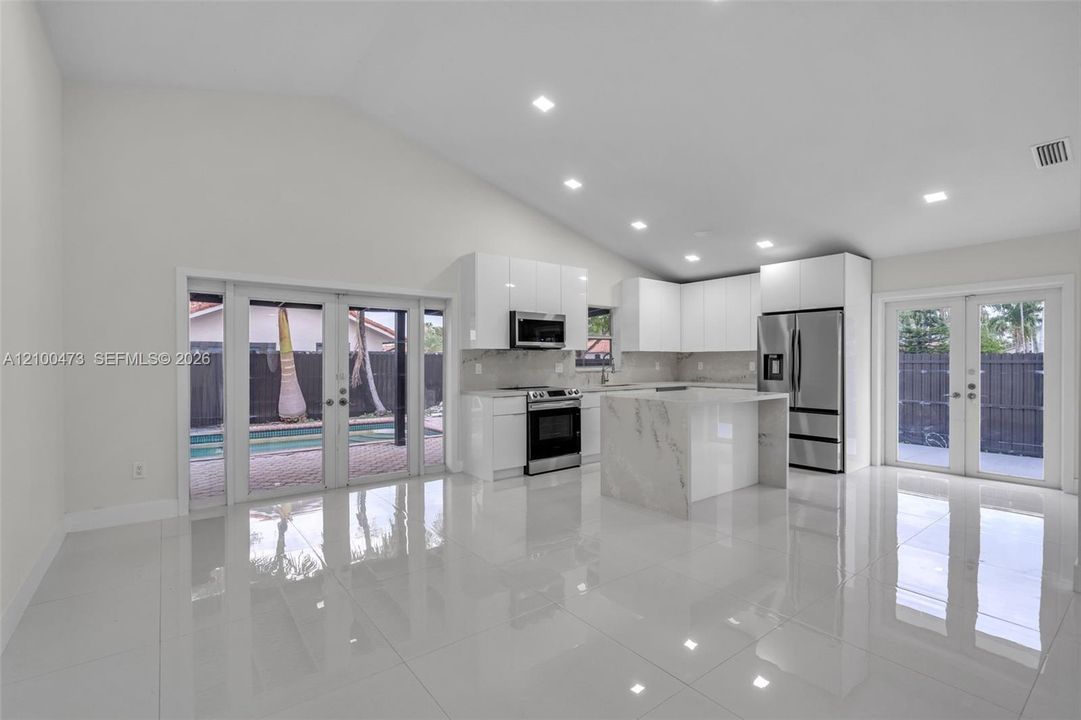 Living/Kitchen