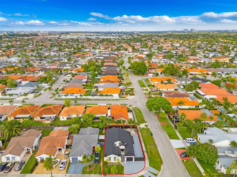 На продажу: $889,000 (3 спален, 2 ванн, 1882 Квадратных фут)
