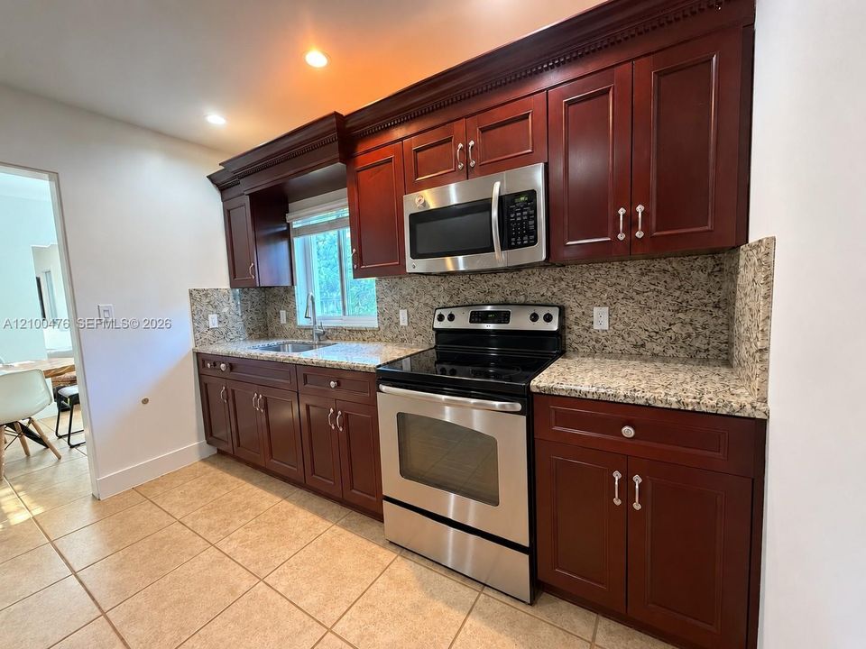 En Venta: $1,575,000 (3 camas, 2 baños, 1920 Pies cuadrados)