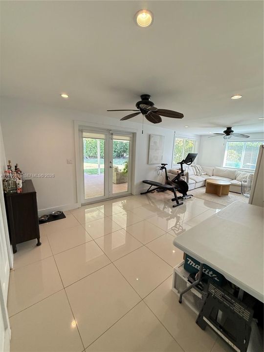 En Venta: $1,575,000 (3 camas, 2 baños, 1920 Pies cuadrados)