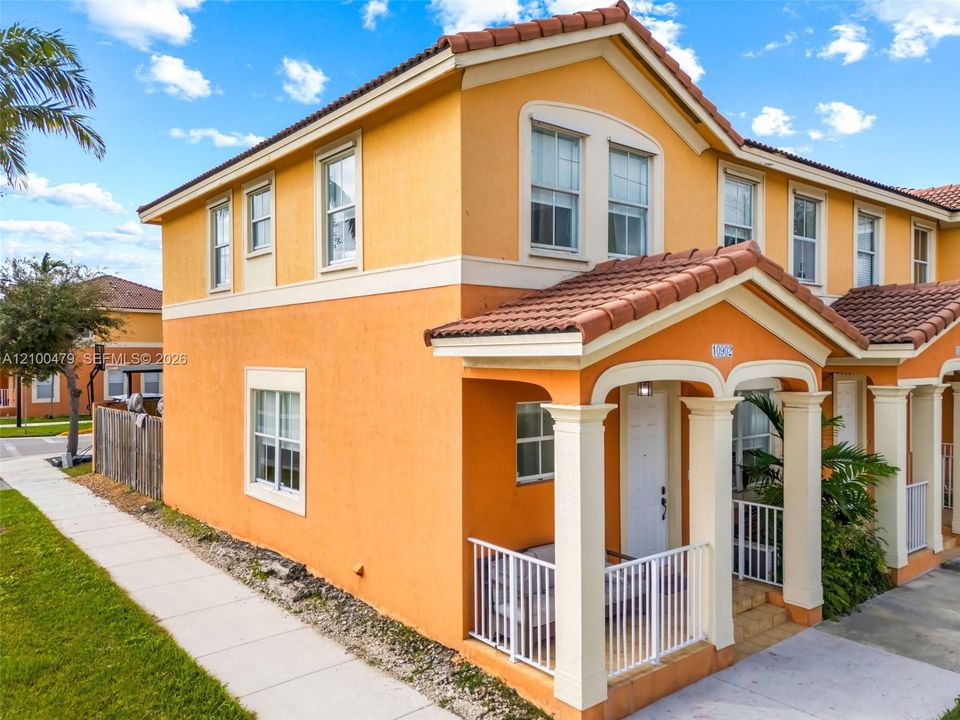 В аренду: $2,900 (3 спален, 2 ванн, 1540 Квадратных фут)