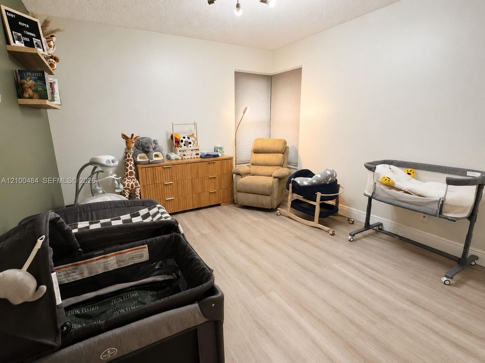 В аренду: $2,350 (2 спален, 2 ванн, 978 Квадратных фут)