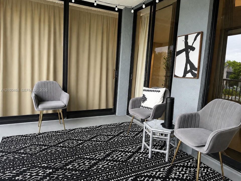 В аренду: $2,350 (2 спален, 2 ванн, 978 Квадратных фут)
