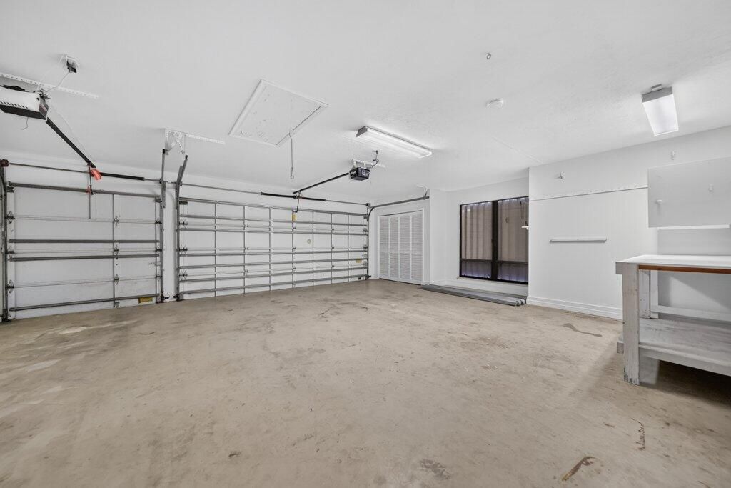 garage1.jpg-SMALL
