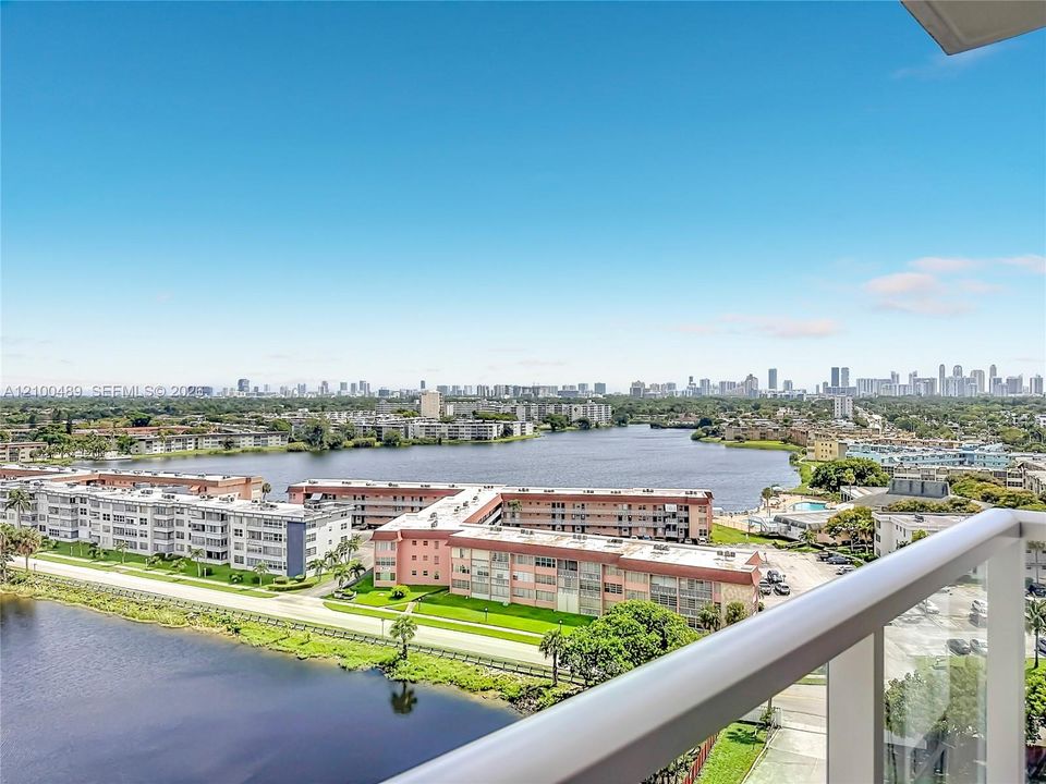 На продажу: $175,000 (1 спален, 2 ванн, 861 Квадратных фут)