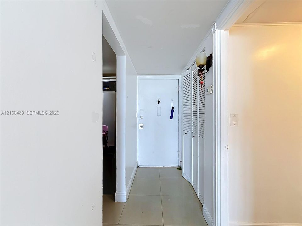 На продажу: $175,000 (1 спален, 2 ванн, 861 Квадратных фут)