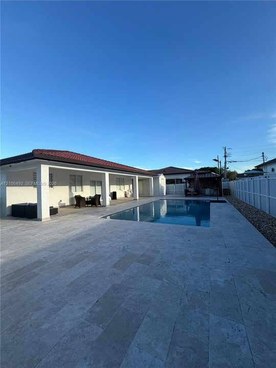 For Sale: $1,087,000 (4 beds, 4 baths, 2329 Square Feet)