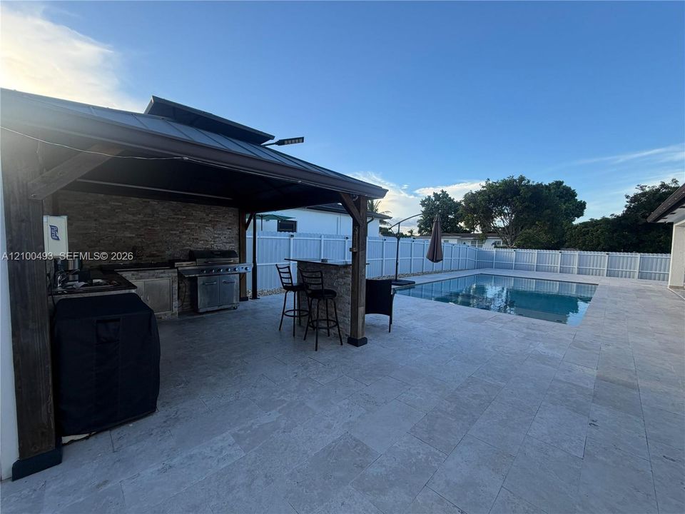 For Sale: $1,087,000 (4 beds, 4 baths, 2329 Square Feet)