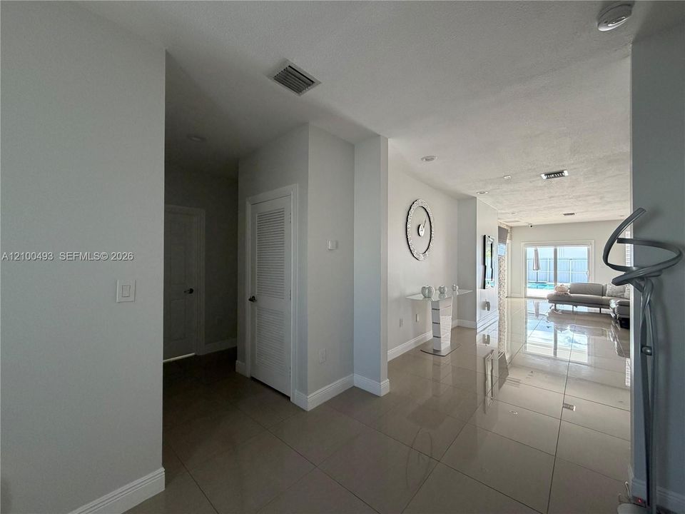For Sale: $1,087,000 (4 beds, 4 baths, 2329 Square Feet)