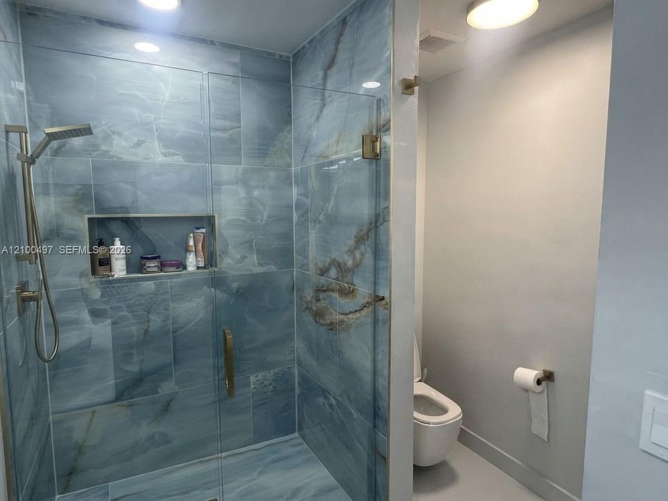 2nd bathroom