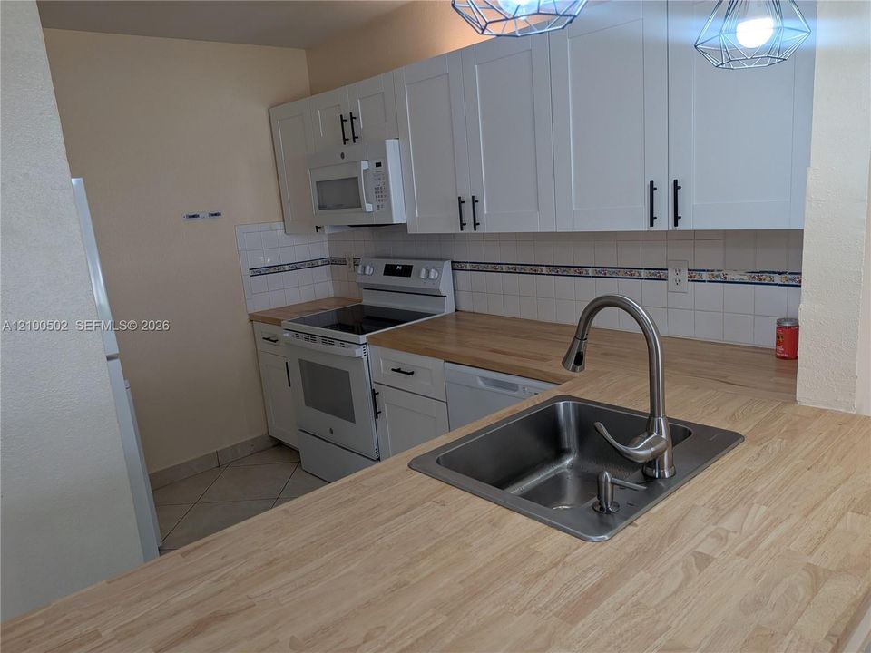 For Rent: $2,100 (2 beds, 2 baths, 0 Square Feet)