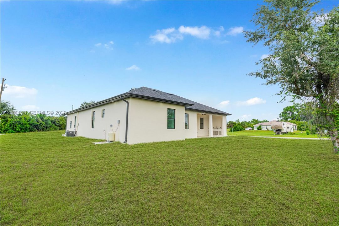 En Venta: $370,000 (4 camas, 3 baños, 0 Pies cuadrados)