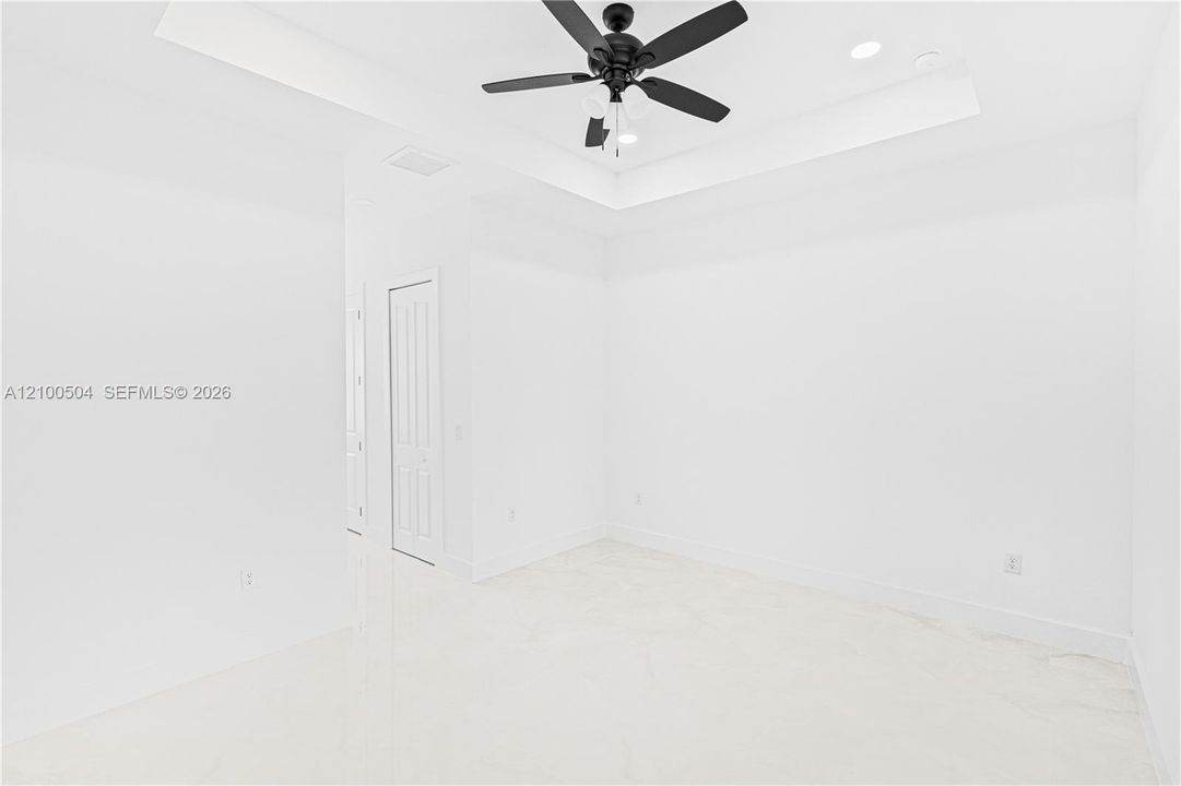 En Venta: $370,000 (4 camas, 3 baños, 0 Pies cuadrados)