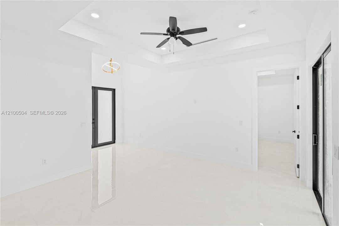 En Venta: $370,000 (4 camas, 3 baños, 0 Pies cuadrados)