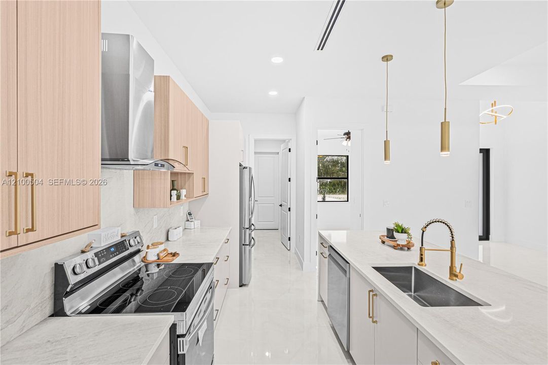 En Venta: $370,000 (4 camas, 3 baños, 0 Pies cuadrados)