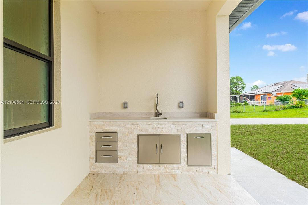 En Venta: $370,000 (4 camas, 3 baños, 0 Pies cuadrados)