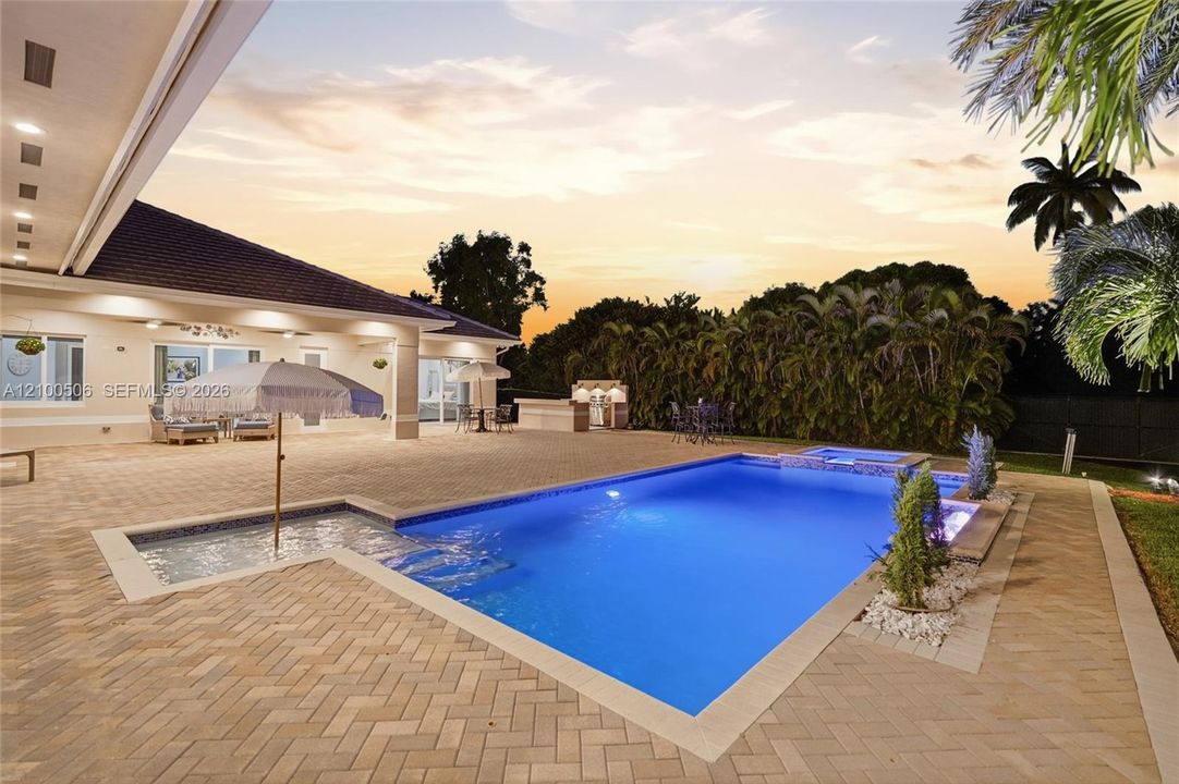 For Sale: $2,300,000 (5 beds, 4 baths, 3708 Square Feet)