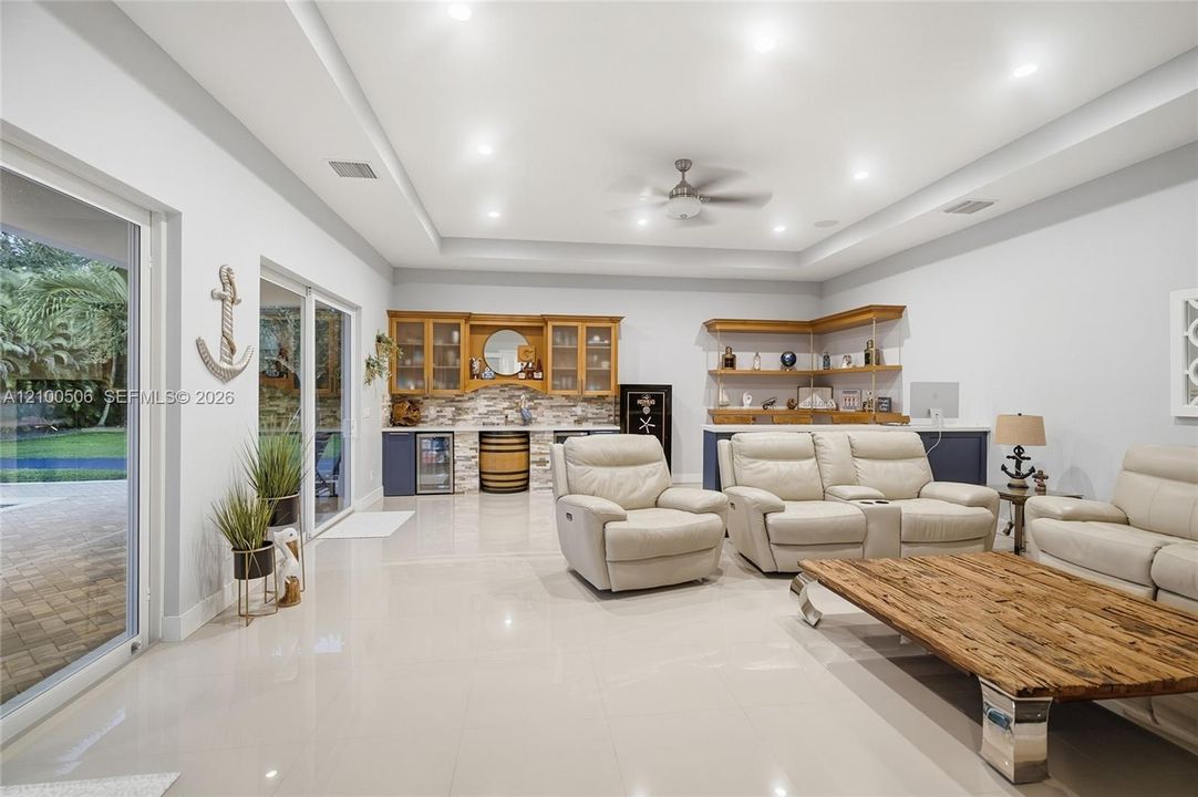 For Sale: $2,300,000 (5 beds, 4 baths, 3708 Square Feet)