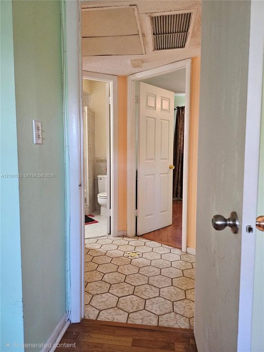 En Venta: $140,000 (2 camas, 2 baños, 944 Pies cuadrados)