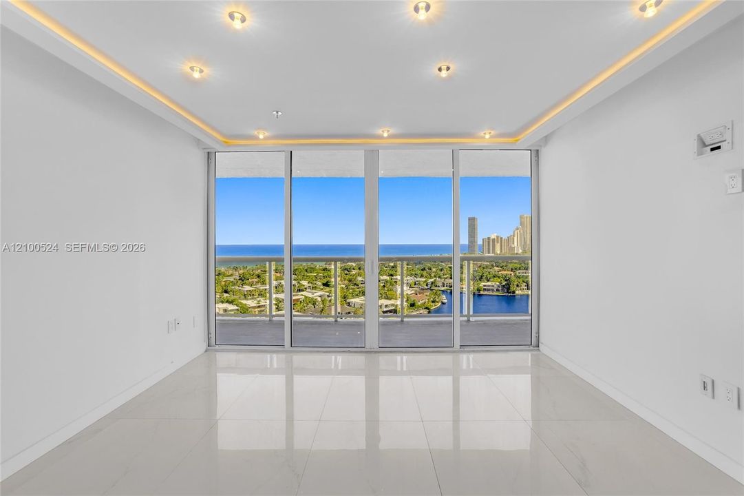 В аренду: $3,800 (2 спален, 2 ванн, 1100 Квадратных фут)