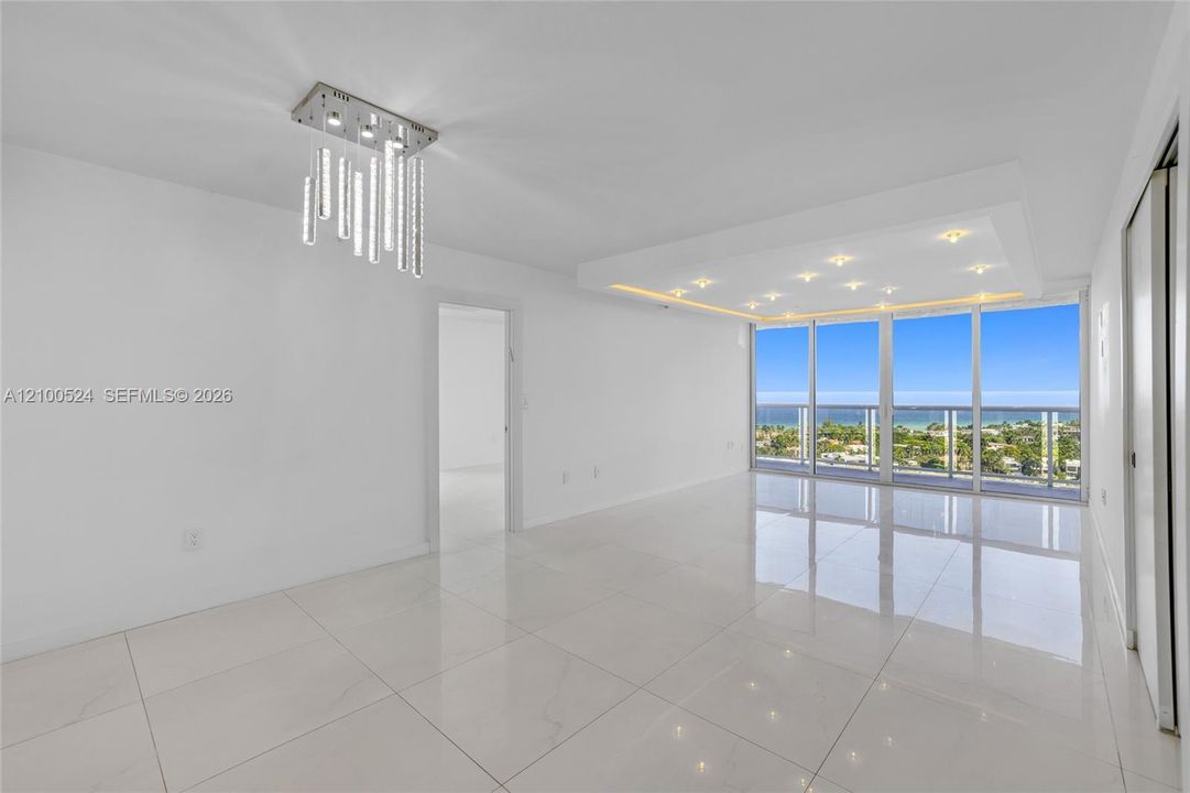 В аренду: $3,800 (2 спален, 2 ванн, 1100 Квадратных фут)