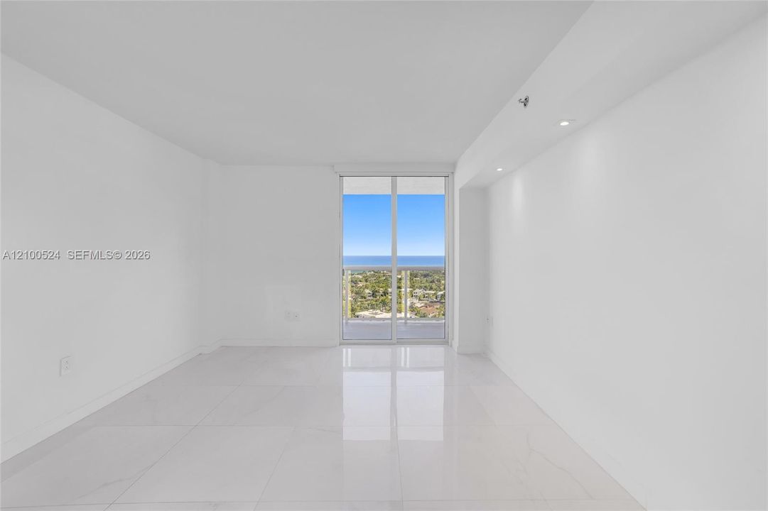 В аренду: $3,800 (2 спален, 2 ванн, 1100 Квадратных фут)