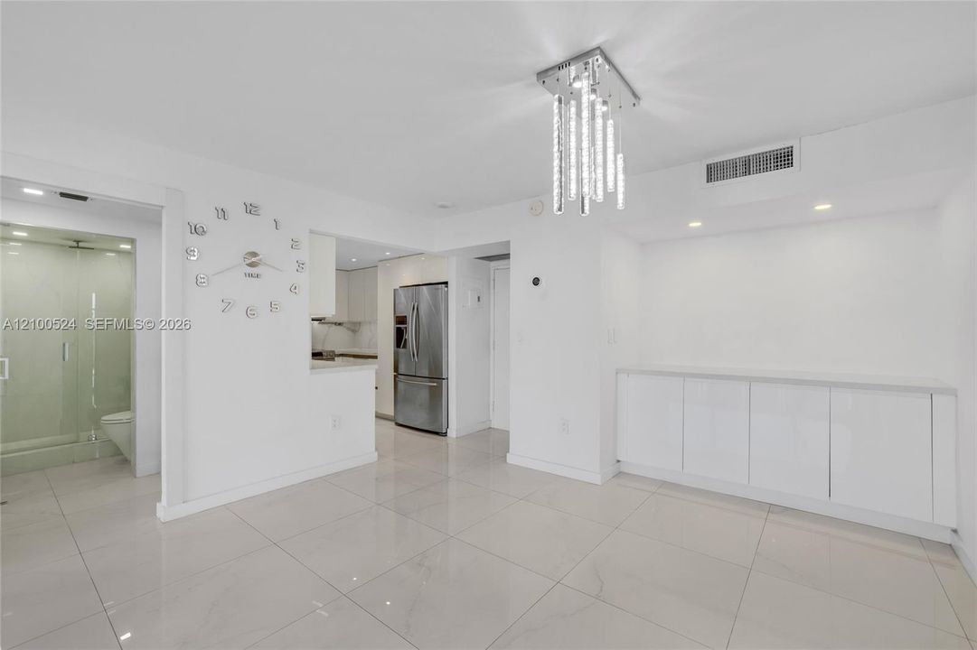 В аренду: $3,800 (2 спален, 2 ванн, 1100 Квадратных фут)