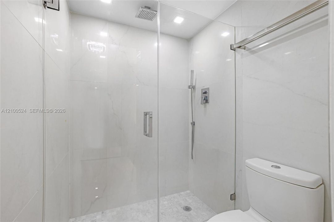 В аренду: $3,800 (2 спален, 2 ванн, 1100 Квадратных фут)