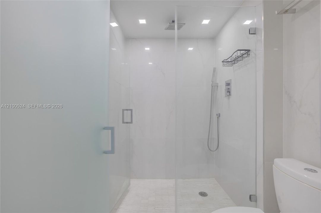 В аренду: $3,800 (2 спален, 2 ванн, 1100 Квадратных фут)