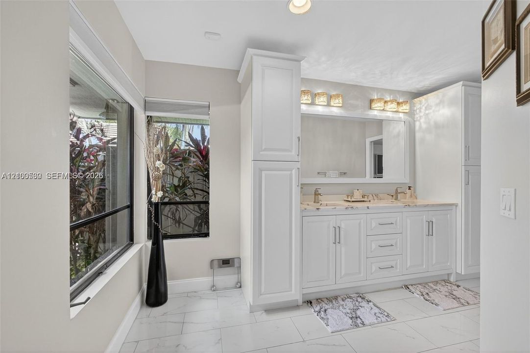 В аренду: $13,500 (3 спален, 2 ванн, 2413 Квадратных фут)