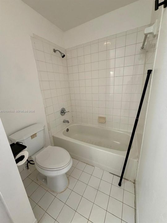 В аренду: $1,750 (1 спален, 1 ванн, 734 Квадратных фут)