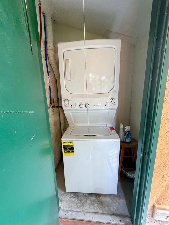 В аренду: $1,750 (1 спален, 1 ванн, 734 Квадратных фут)