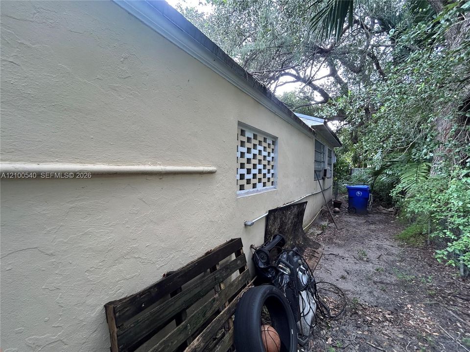 Activo con contrato: $625,000 (3 camas, 1 baños, 1342 Pies cuadrados)