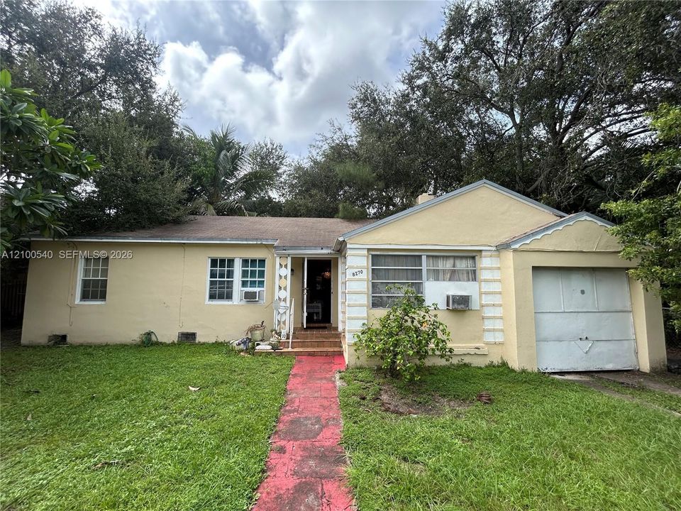 Activo con contrato: $625,000 (3 camas, 1 baños, 1342 Pies cuadrados)