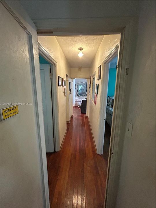 Activo con contrato: $625,000 (3 camas, 1 baños, 1342 Pies cuadrados)