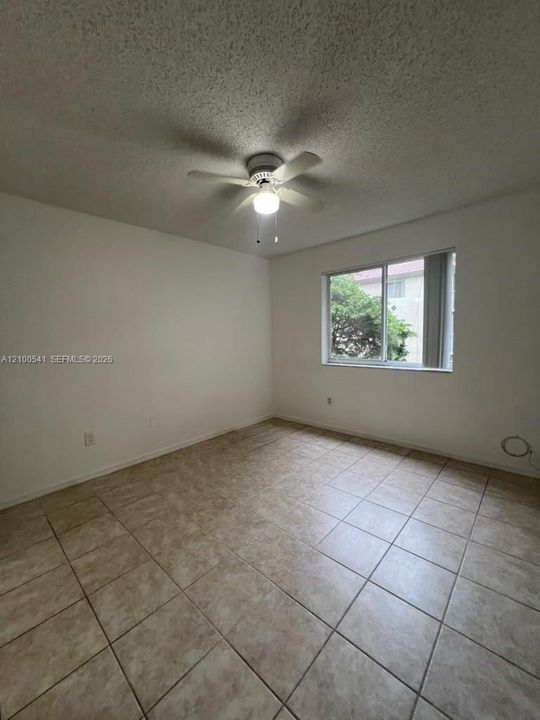 В аренду: $1,799 (1 спален, 1 ванн, 537 Квадратных фут)