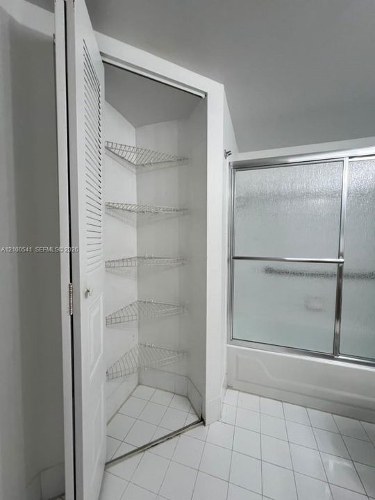 В аренду: $1,799 (1 спален, 1 ванн, 537 Квадратных фут)