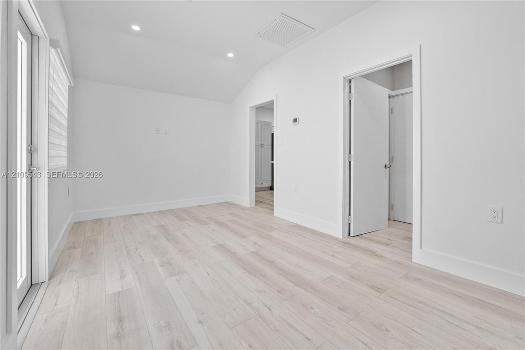 В аренду: $2,800 (2 спален, 2 ванн, 1732 Квадратных фут)