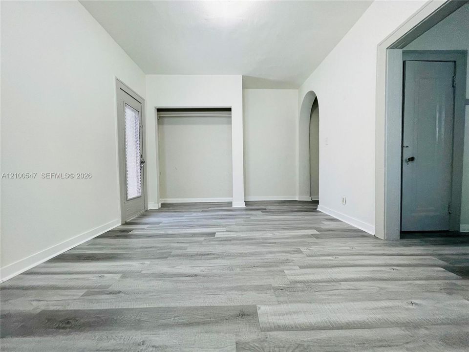В аренду: $1,875 (2 спален, 1 ванн, 980 Квадратных фут)