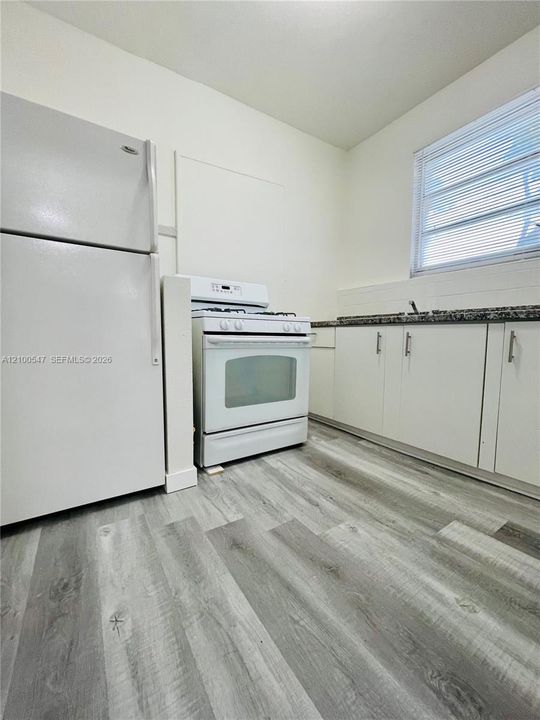 В аренду: $1,875 (2 спален, 1 ванн, 980 Квадратных фут)