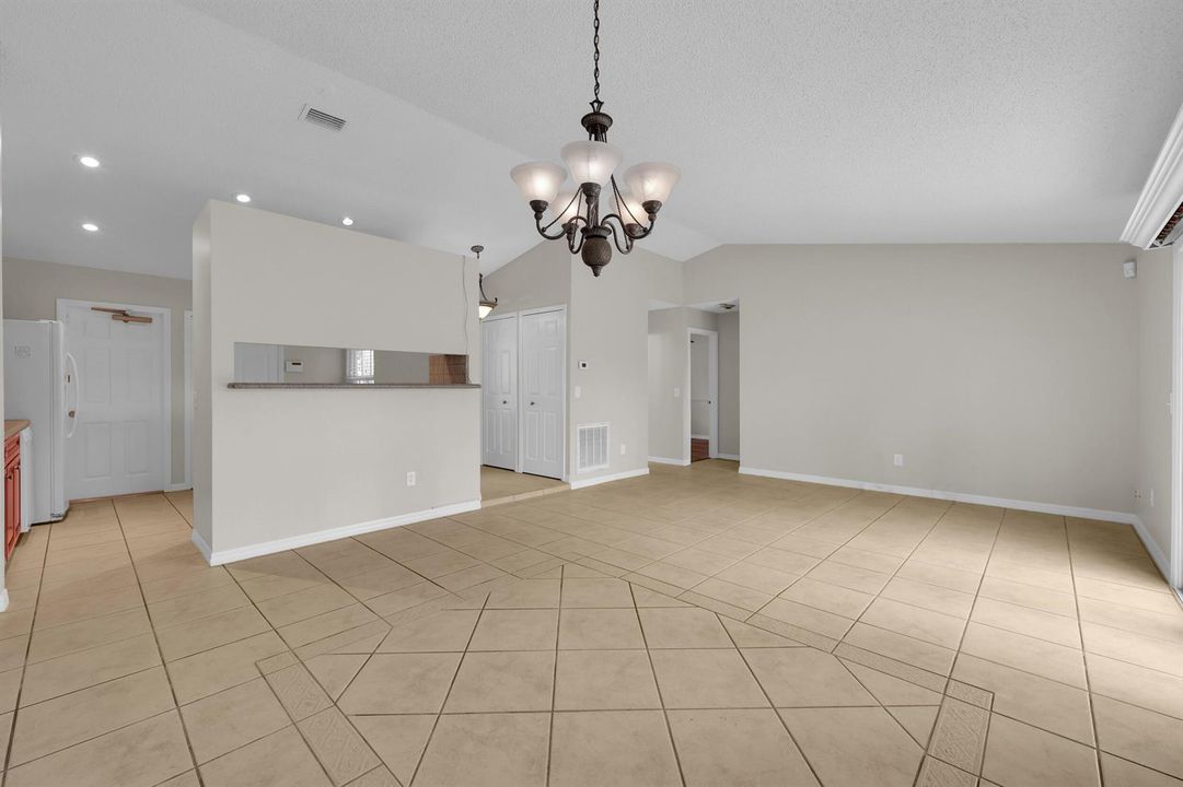 351 sw dwight ave - 11