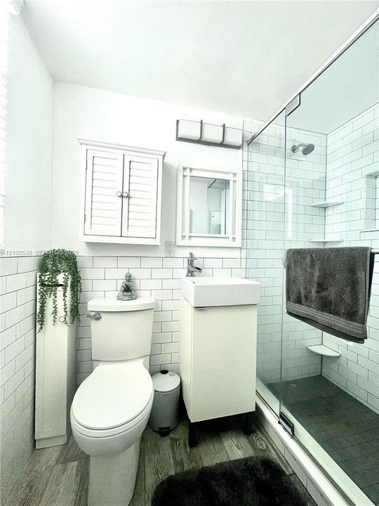 На продажу: $249,900 (1 спален, 1 ванн, 0 Квадратных фут)