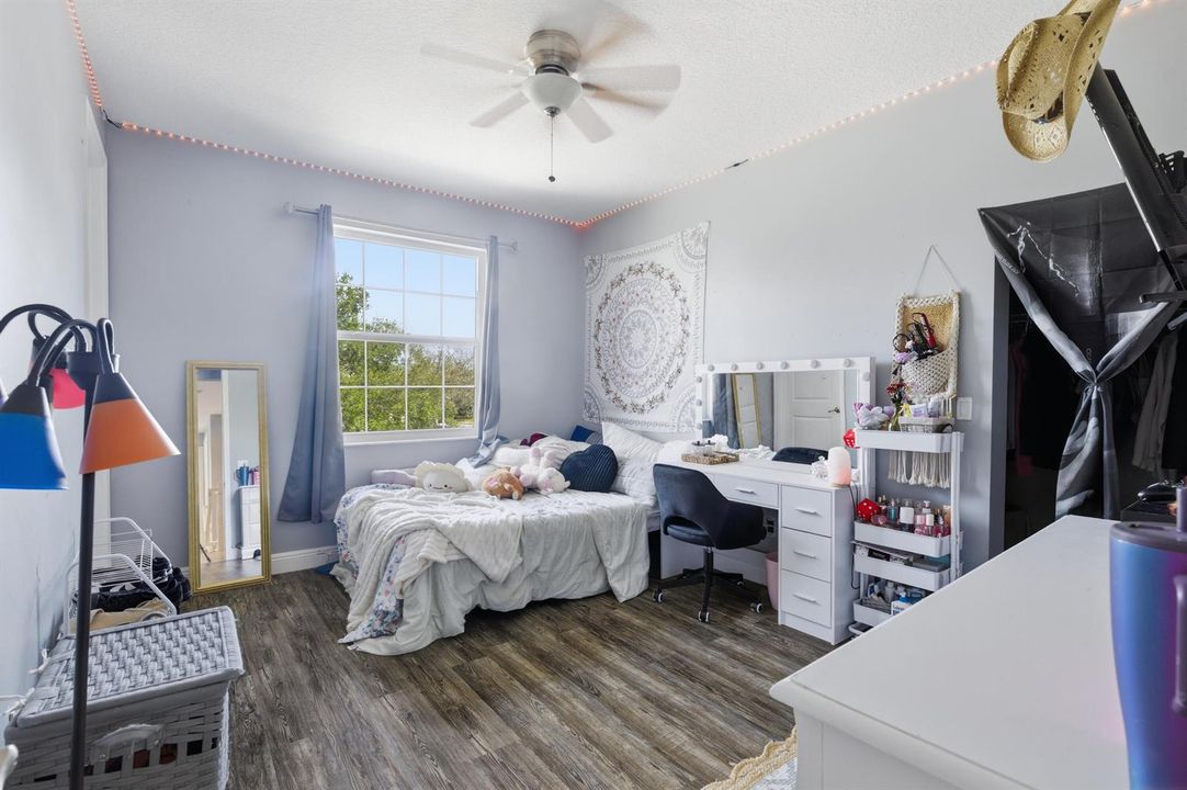 #5 Bedroom
