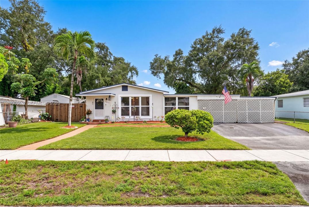 En Venta: $460,000 (3 camas, 1 baños, 1124 Pies cuadrados)