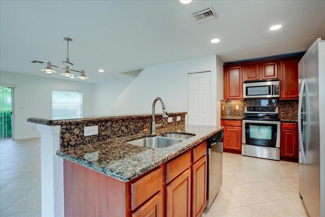 23-22160 Majestic Woods-20